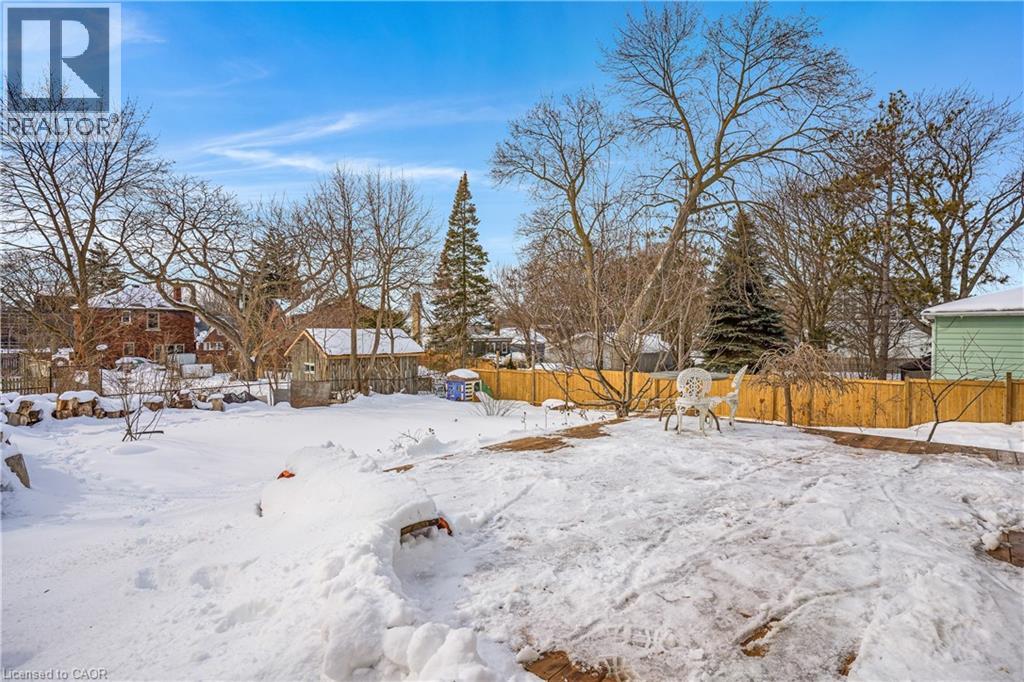 13 Devitt Avenue N, Waterloo, Ontario  N2J 3E7 - Photo 45 - 40814119