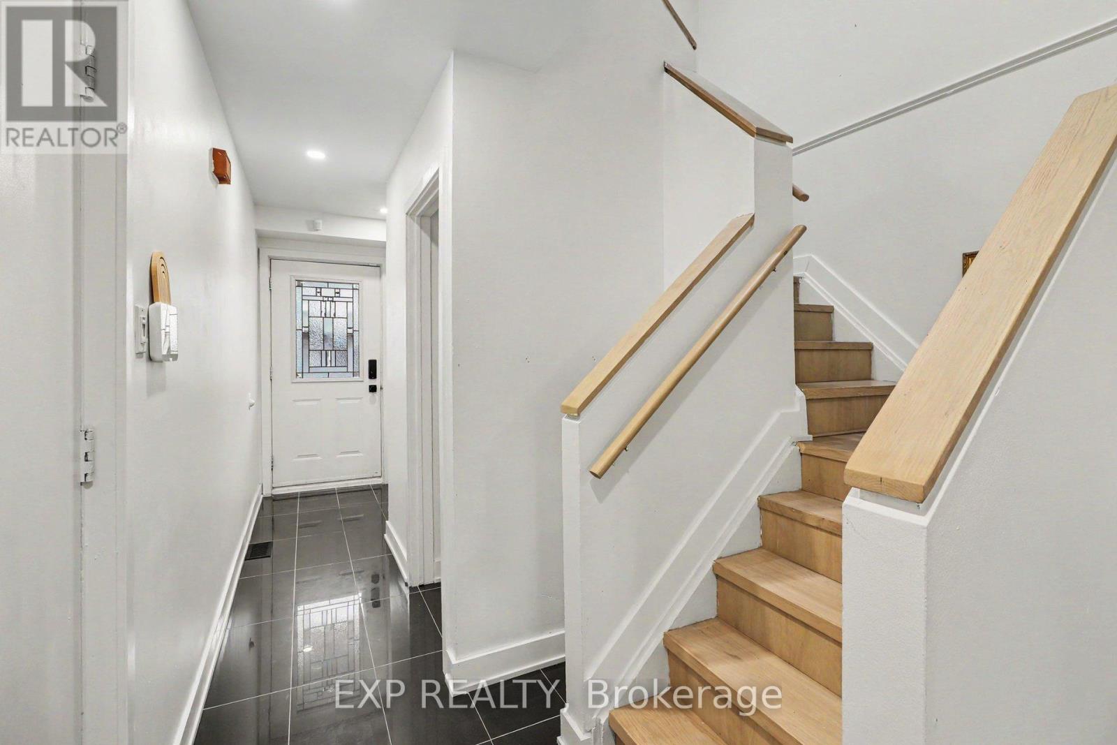 358 Valade Crescent, Ottawa, Ontario  K4A 2V7 - Photo 5 - X12988864