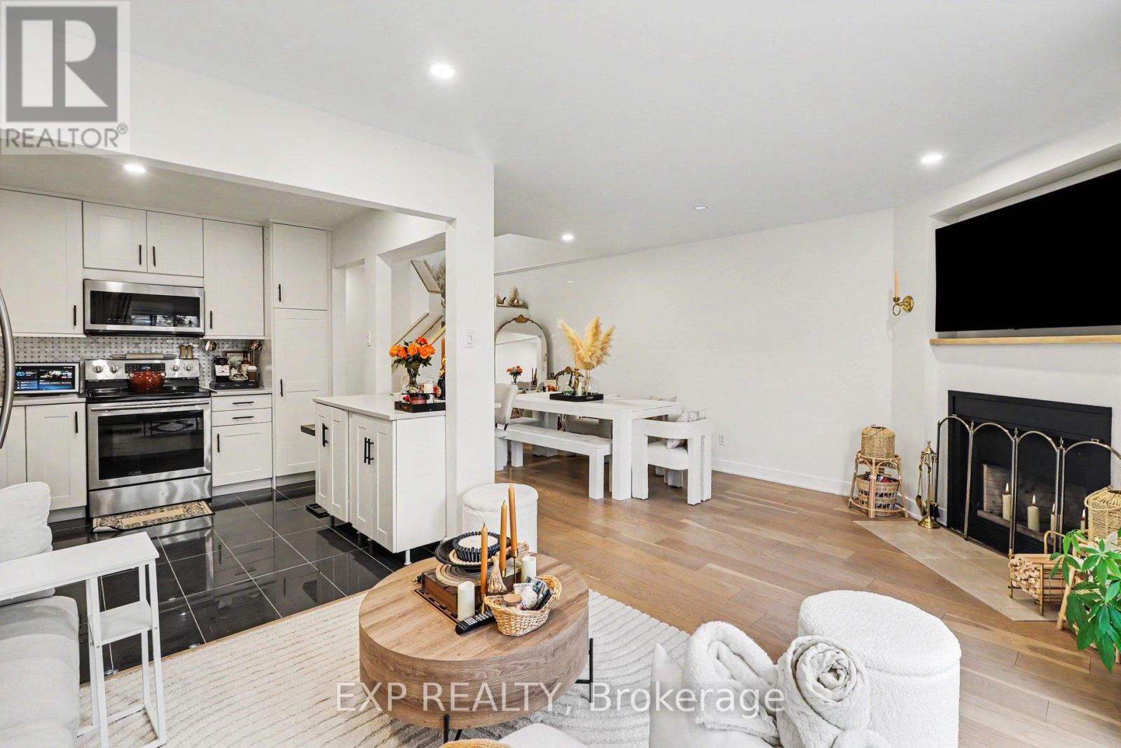 358 Valade Crescent, Ottawa, Ontario  K4A 2V7 - Photo 8 - X12988864