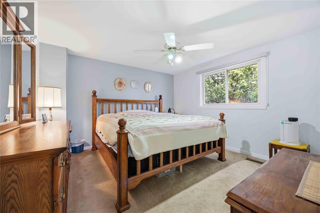 1279 Willa Drive, Sarnia, Ontario  N7S 4S8 - Photo 15 - 26007857