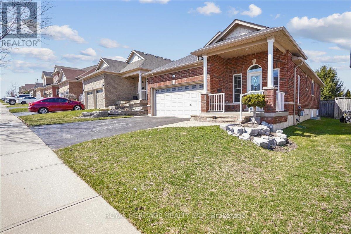 38 Bingham Gate, Clarington, Ontario L1E 3K3 - Photo 2 - E12988862