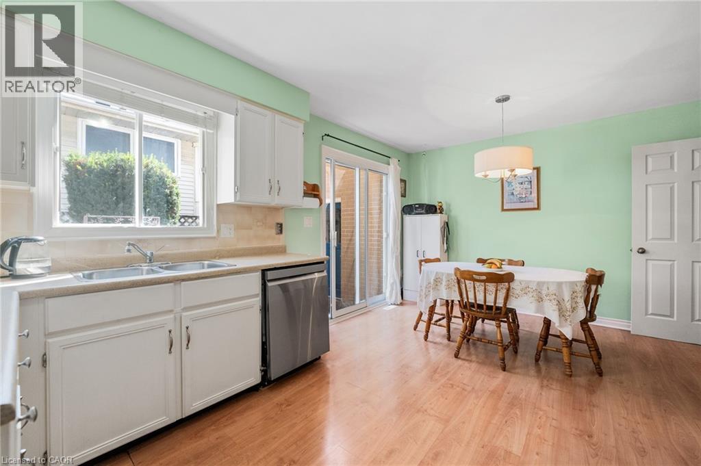 7715 Swan Street, Niagara Falls, Ontario  L2H 2P7 - Photo 14 - 40813209