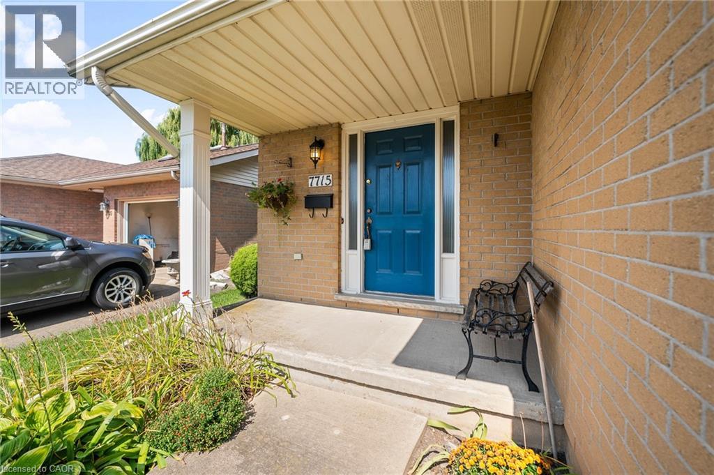 7715 Swan Street, Niagara Falls, Ontario  L2H 2P7 - Photo 3 - 40813209