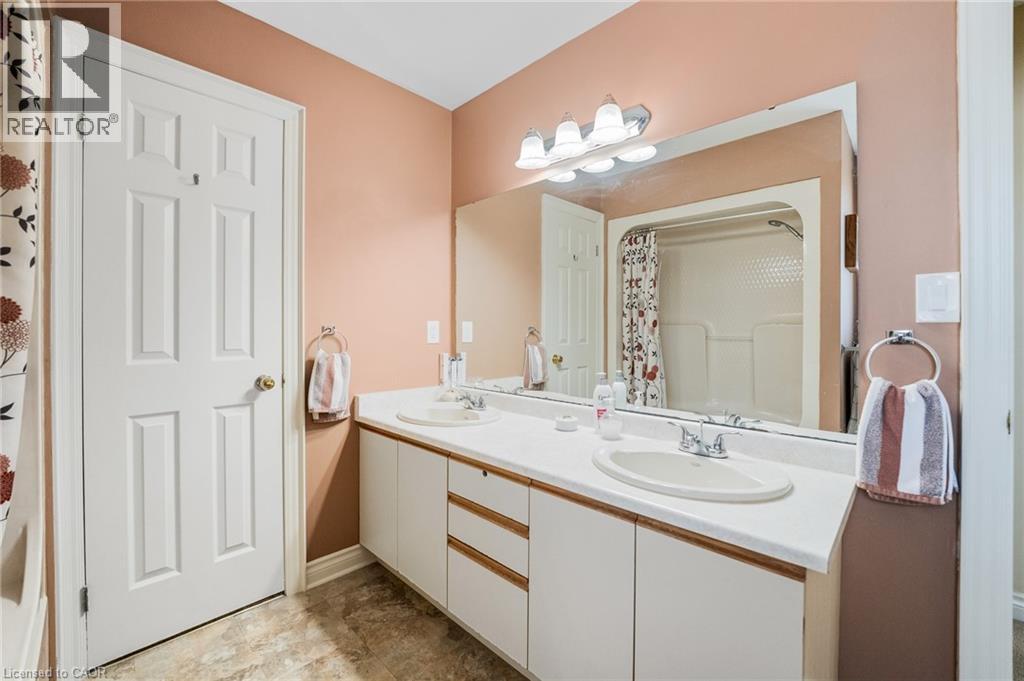 7715 Swan Street, Niagara Falls, Ontario  L2H 2P7 - Photo 21 - 40813209