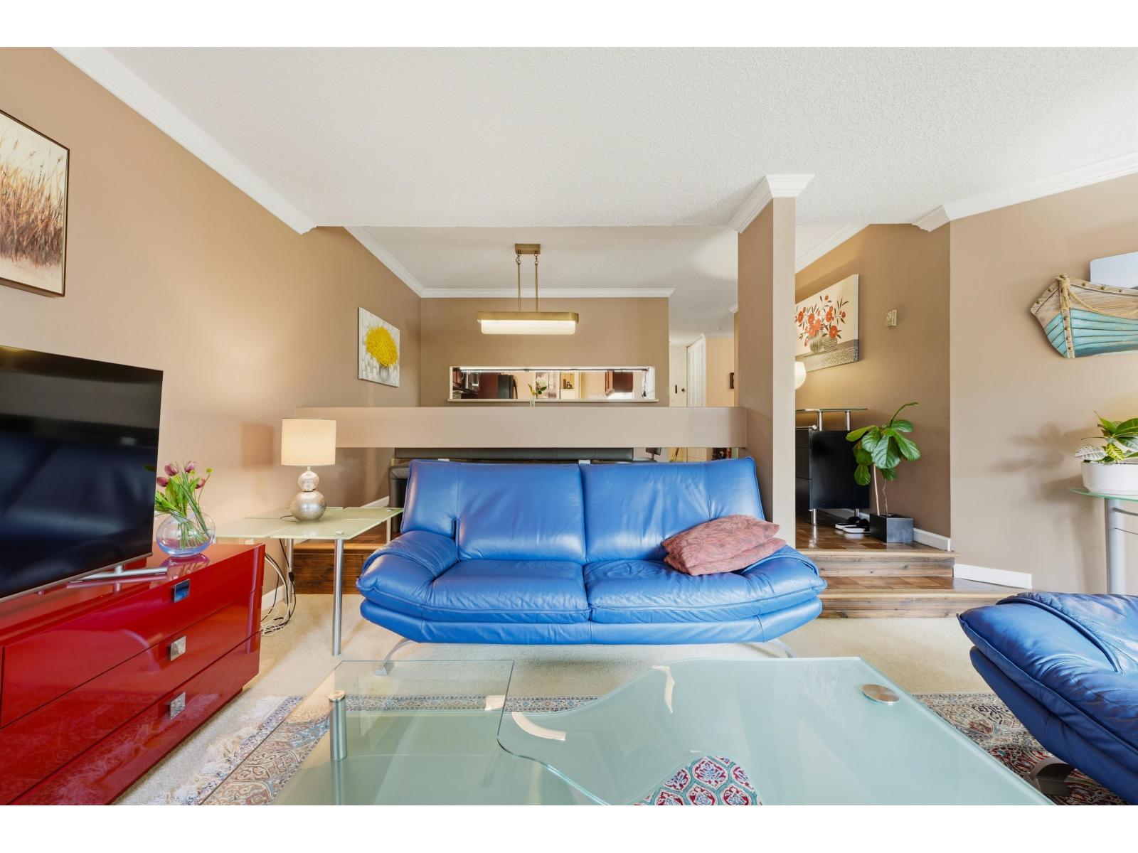 211 15282 19th Avenue, Surrey, British Columbia  V4A 1X6 - Photo 5 - R3109670