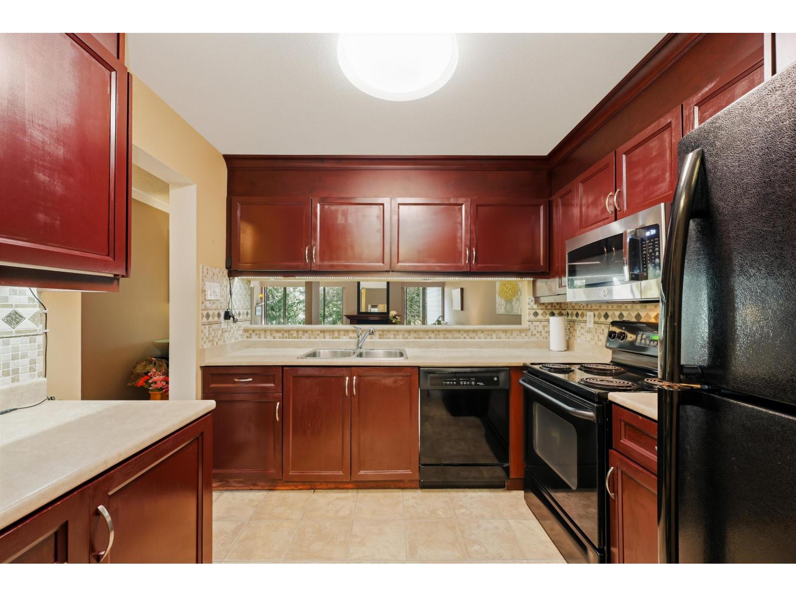 211 15282 19th Avenue, Surrey, British Columbia  V4A 1X6 - Photo 9 - R3109670