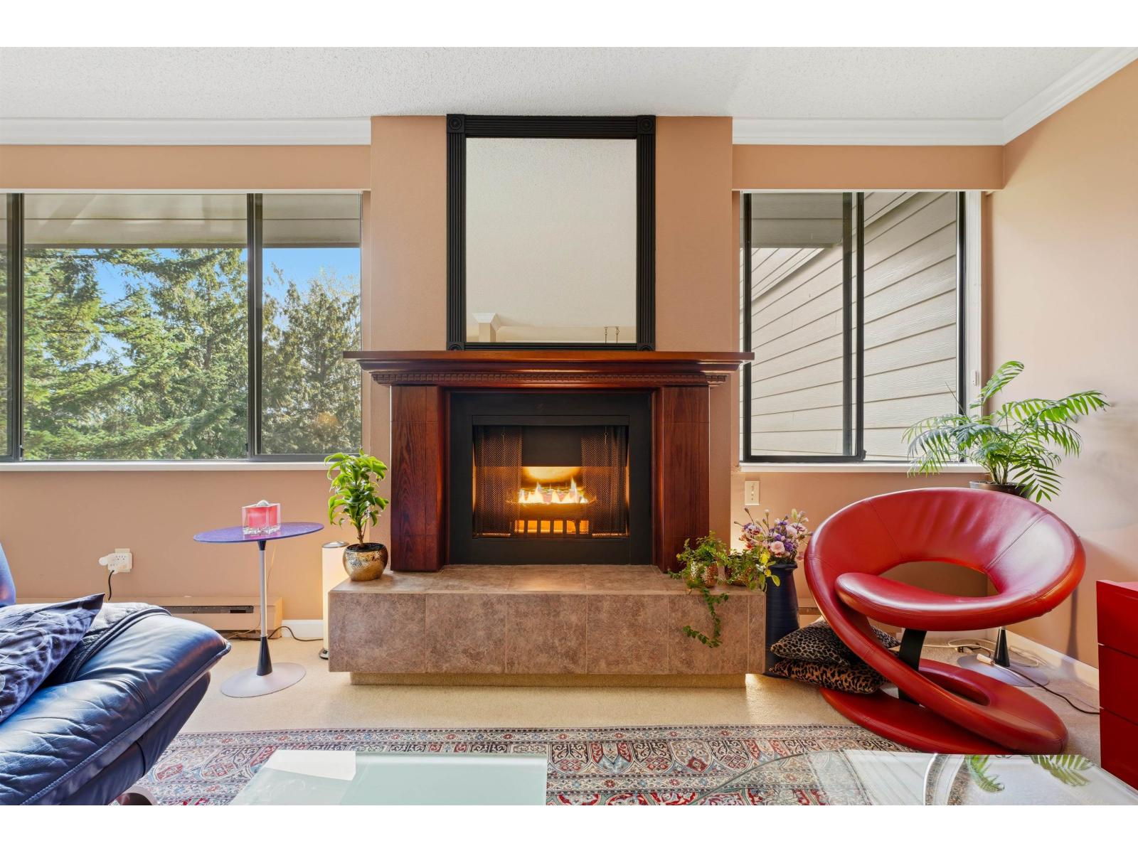 211 15282 19th Avenue, Surrey, British Columbia  V4A 1X6 - Photo 4 - R3109670