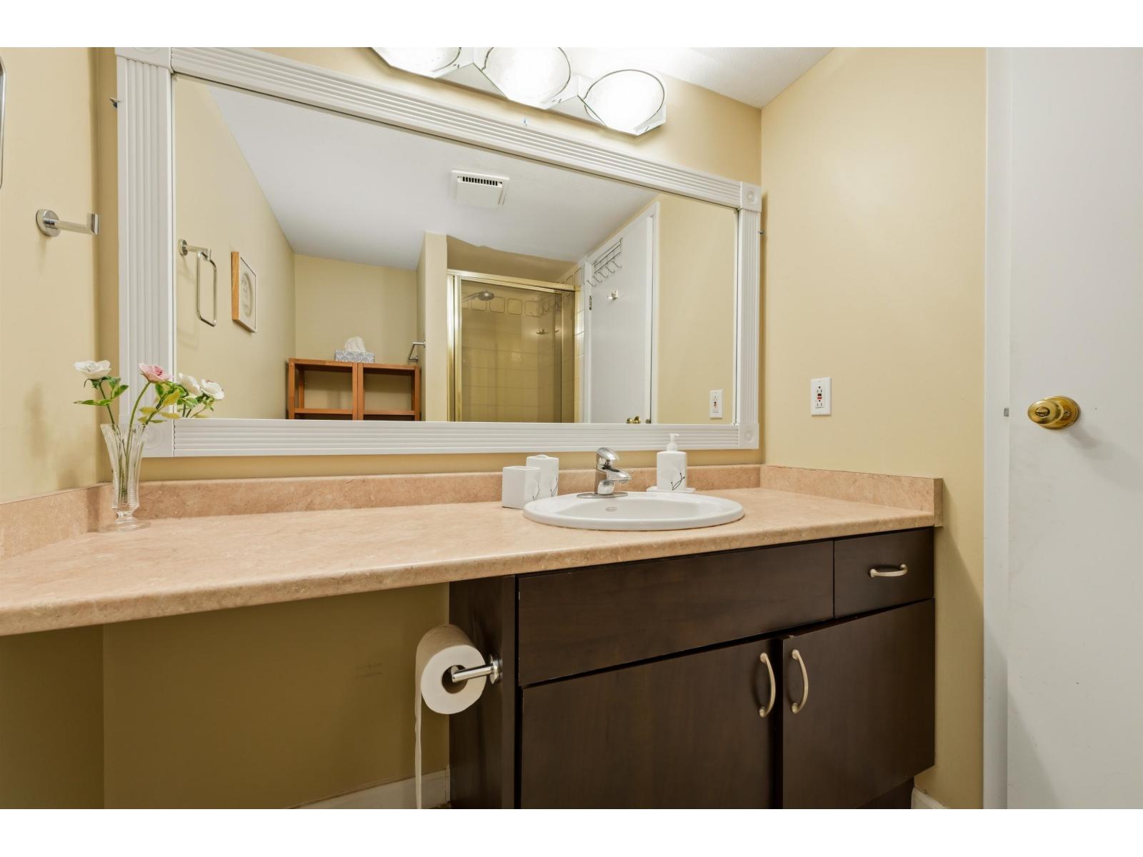 211 15282 19th Avenue, Surrey, British Columbia  V4A 1X6 - Photo 15 - R3109670