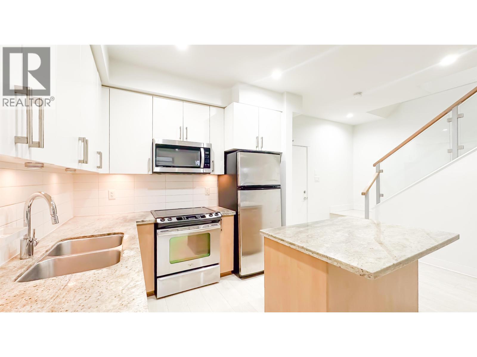 119 85 Eighth Avenue, New Westminster, British Columbia  V3L 0E9 - Photo 9 - R3079643