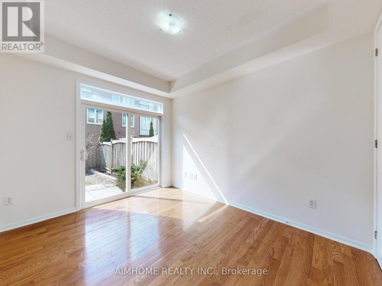 13 Yates Avenue, Toronto, Ontario  M1L 0C7 - Photo 39 - E12988884