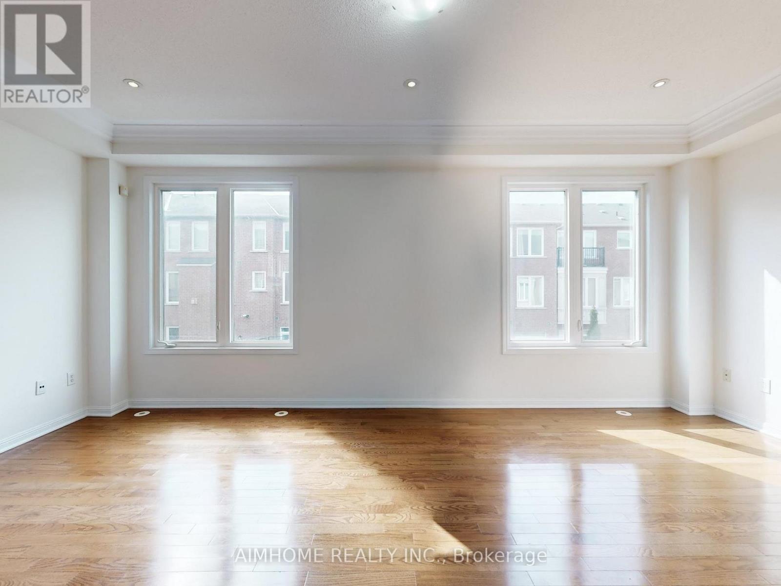 13 Yates Avenue, Toronto, Ontario  M1L 0C7 - Photo 4 - E12988884