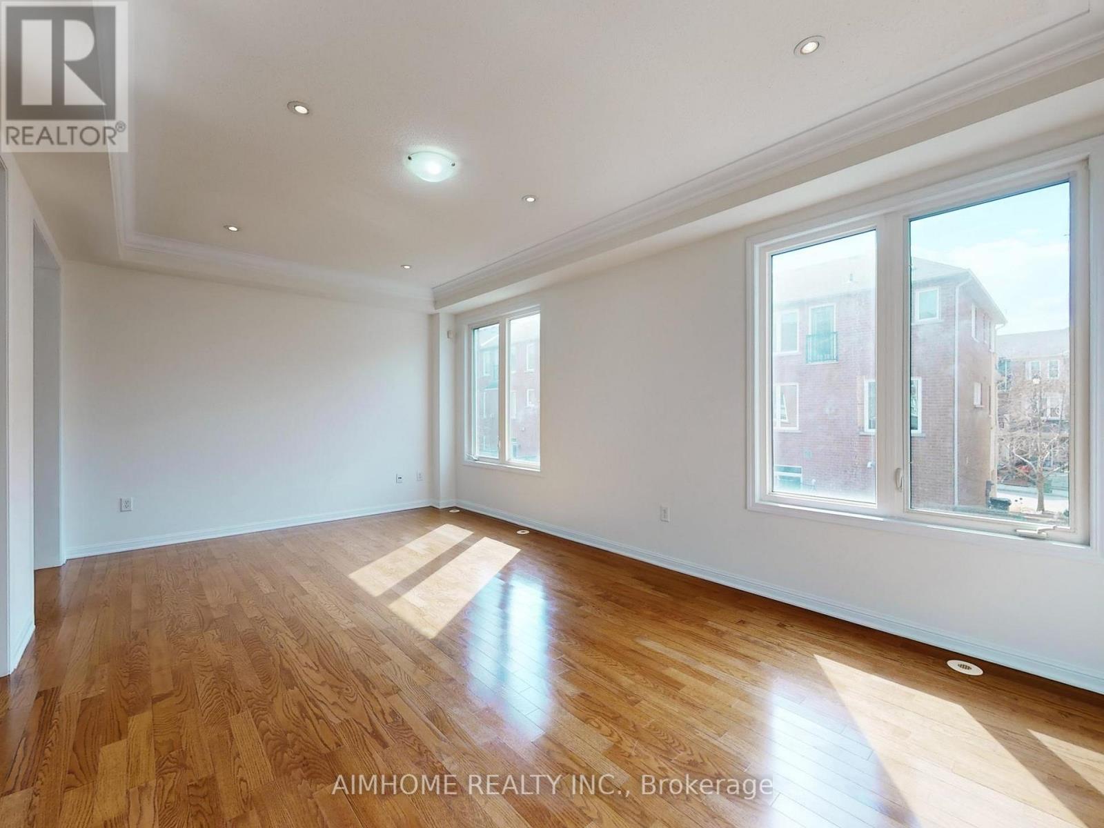 13 Yates Avenue, Toronto, Ontario  M1L 0C7 - Photo 5 - E12988884