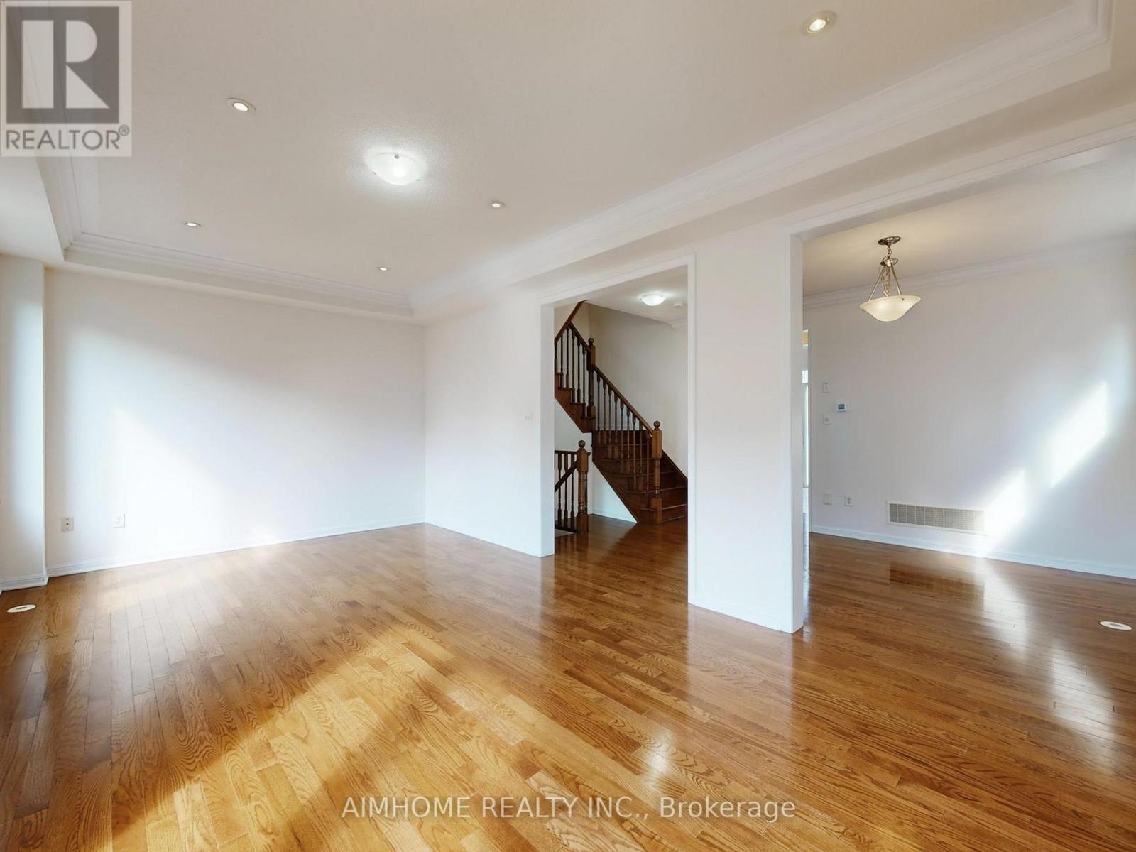 13 Yates Avenue, Toronto, Ontario  M1L 0C7 - Photo 6 - E12988884