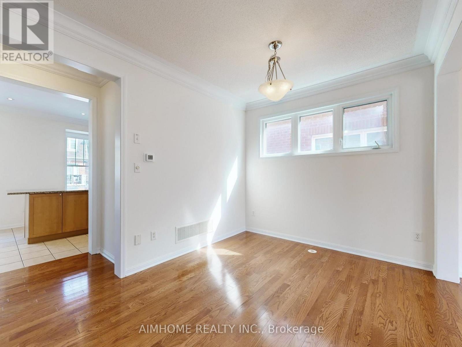 13 Yates Avenue, Toronto, Ontario  M1L 0C7 - Photo 8 - E12988884