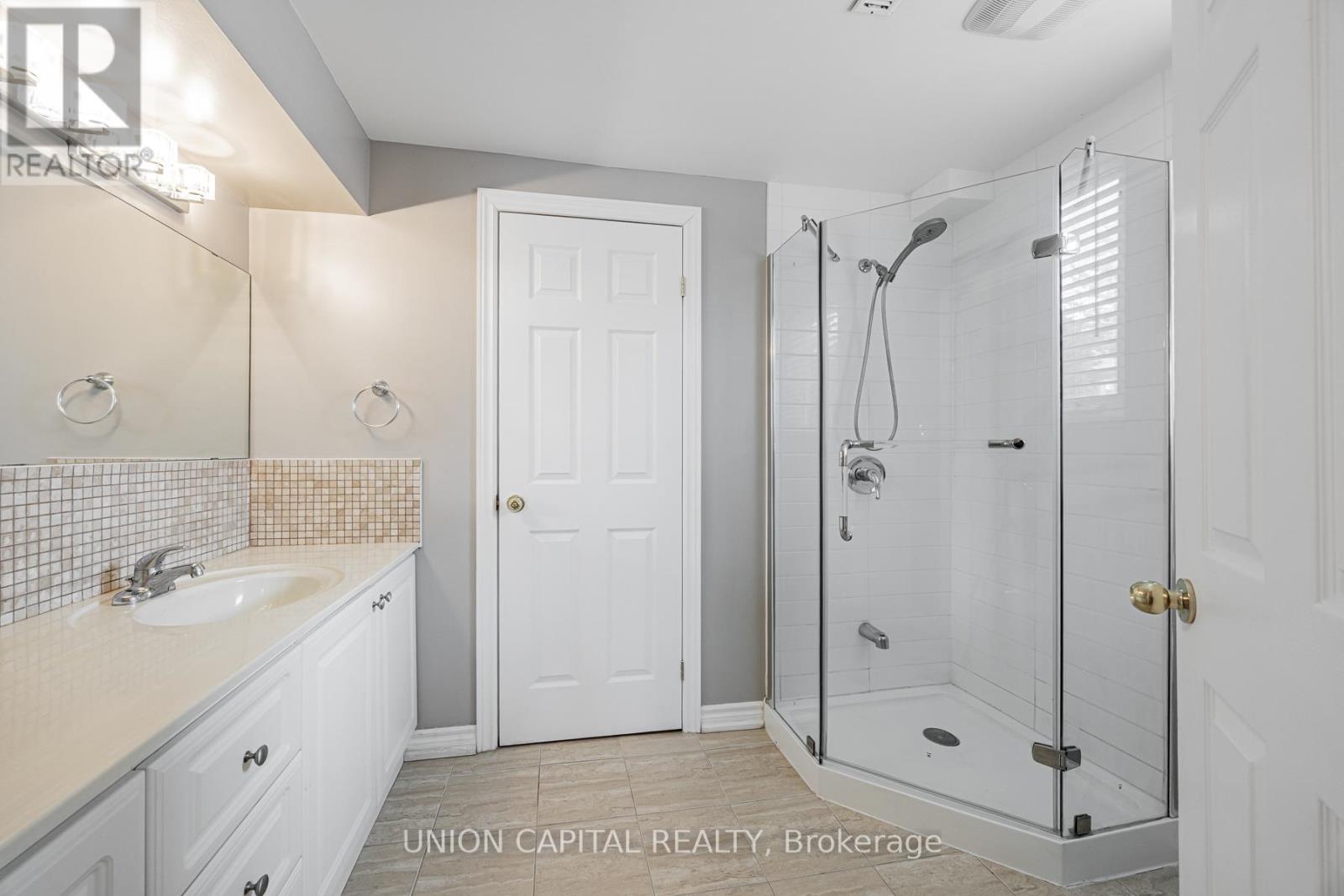 Bsmt - 21 Kings College Road, Markham, Ontario  L3T 5R7 - Photo 14 - N12988876