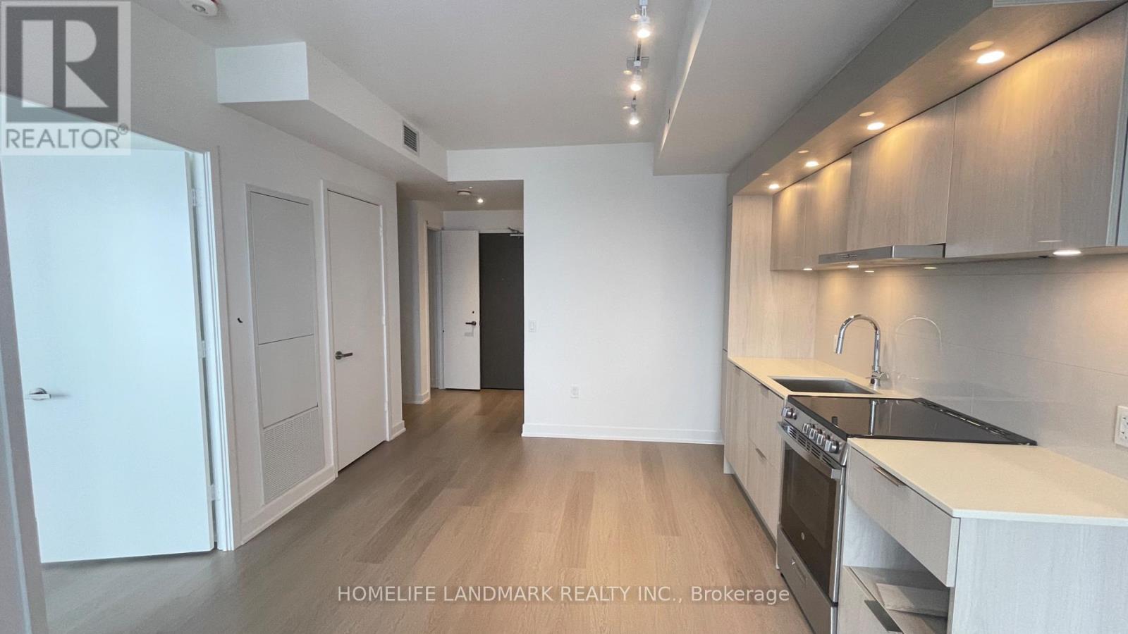 2409 - 448 Burnhamthorpe Road W, Mississauga, Ontario  L5B 0R4 - Photo 2 - W12988882