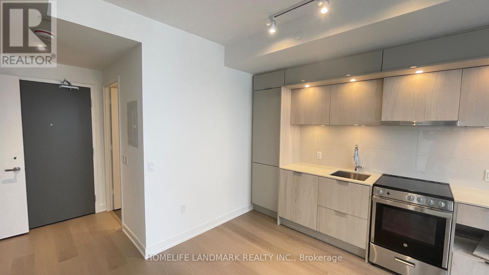 2409 - 448 Burnhamthorpe Road W, Mississauga, Ontario  L5B 0R4 - Photo 3 - W12988882