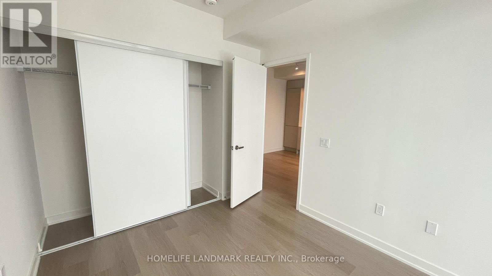 2409 - 448 Burnhamthorpe Road W, Mississauga, Ontario  L5B 0R4 - Photo 6 - W12988882