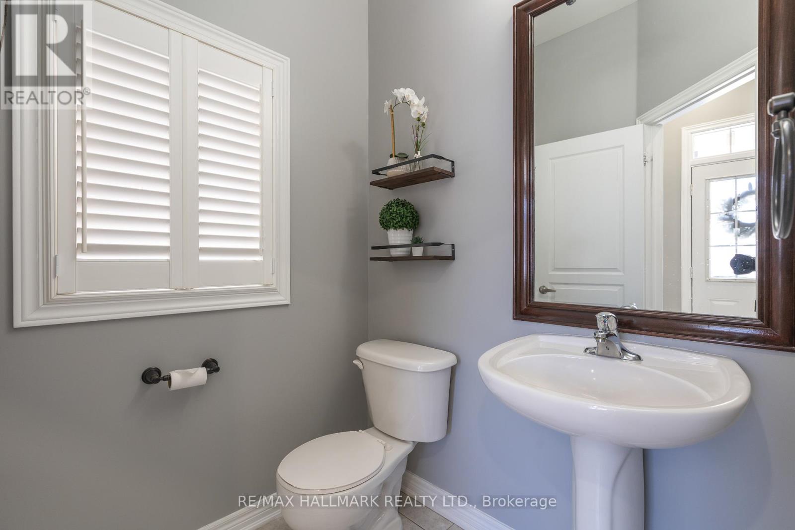 24 Begonia Crescent, Brampton, Ontario  L7A 0M5 - Photo 5 - W12988890