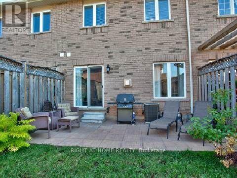 2422 Shadow Court, Oakville, Ontario  L6M 5G6 - Photo 7 - W12988902