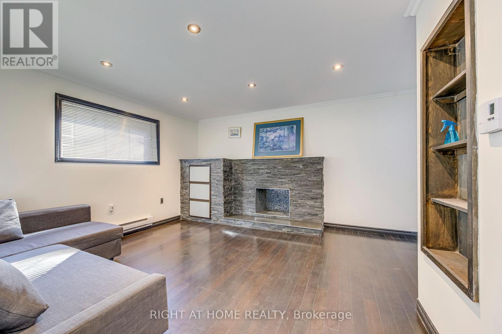 Upper - Upper 426 Lees Lane, Oakville, Ontario  L6L 4S7 - Photo 15 - W12988914