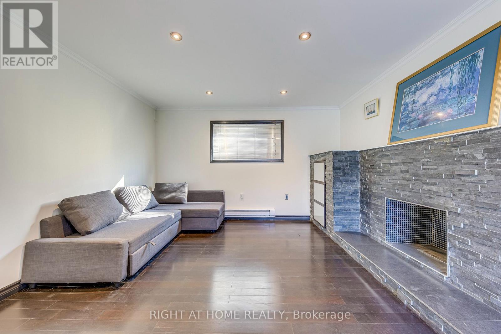 Upper - Upper 426 Lees Lane, Oakville, Ontario  L6L 4S7 - Photo 16 - W12988914