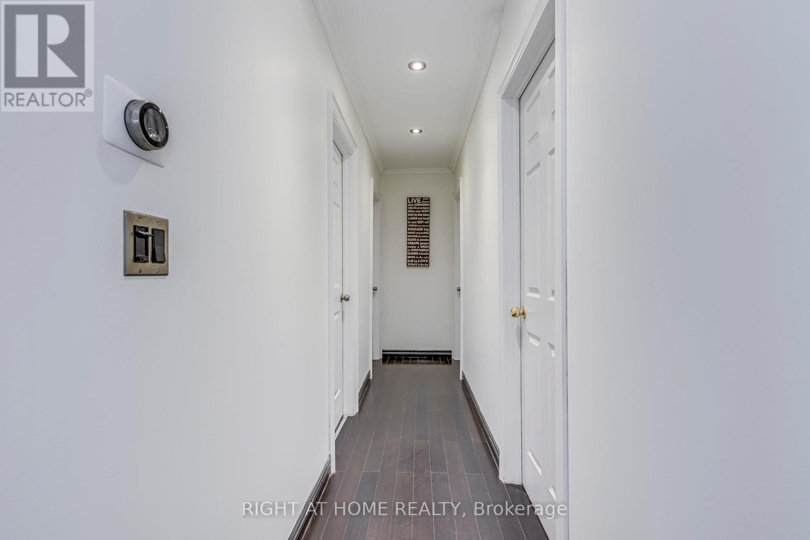 Upper - Upper 426 Lees Lane, Oakville, Ontario  L6L 4S7 - Photo 18 - W12988914