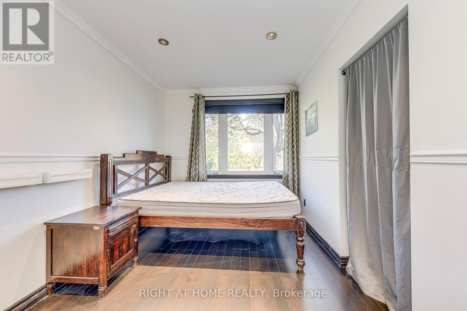 Upper - Upper 426 Lees Lane, Oakville, Ontario  L6L 4S7 - Photo 24 - W12988914