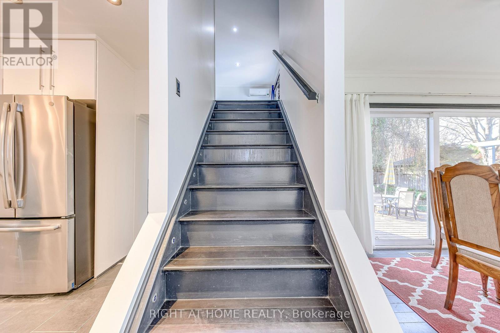 Upper - Upper 426 Lees Lane, Oakville, Ontario  L6L 4S7 - Photo 28 - W12988914