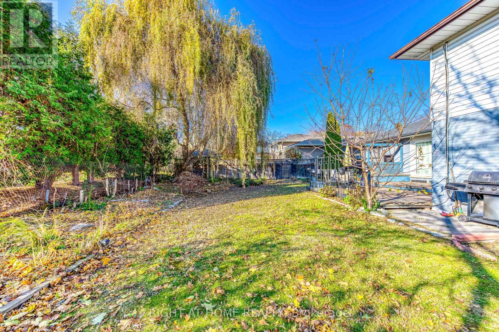 Upper - Upper 426 Lees Lane, Oakville, Ontario  L6L 4S7 - Photo 33 - W12988914