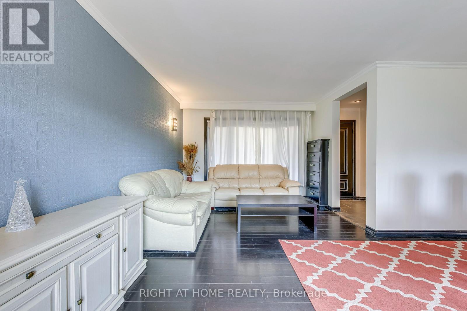 Upper - Upper 426 Lees Lane, Oakville, Ontario  L6L 4S7 - Photo 7 - W12988914