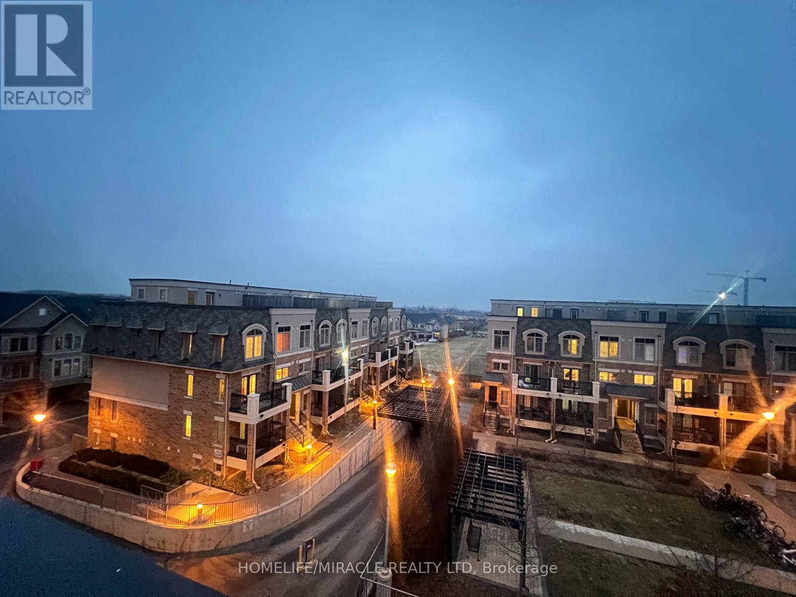 16 - 2441 GREENWICH DRIVE, Oakville, Ontario