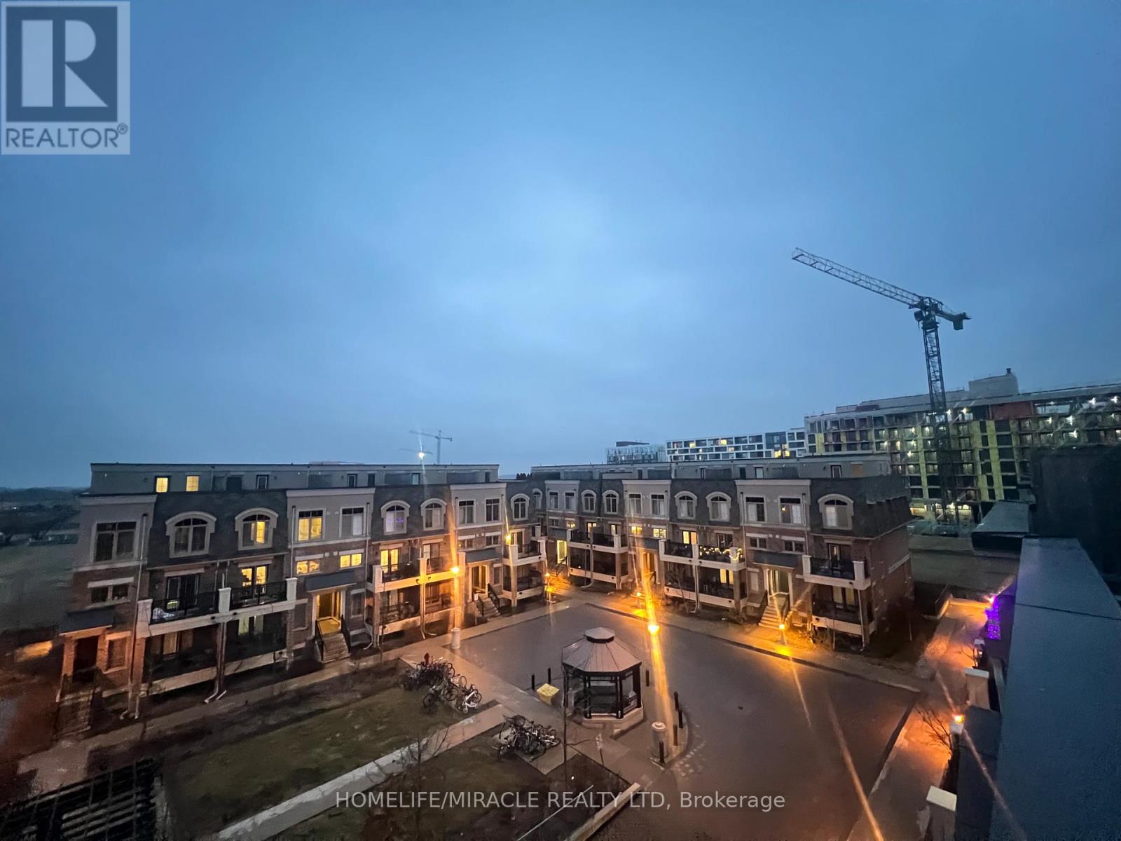 16 - 2441 Greenwich Drive, Oakville, Ontario  L6M 0S3 - Photo 3 - W12988928