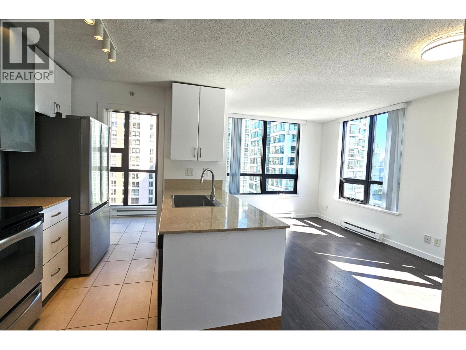 1502 909 Mainland Street, Vancouver, British Columbia  V6B 1S3 - Photo 4 - R3108568