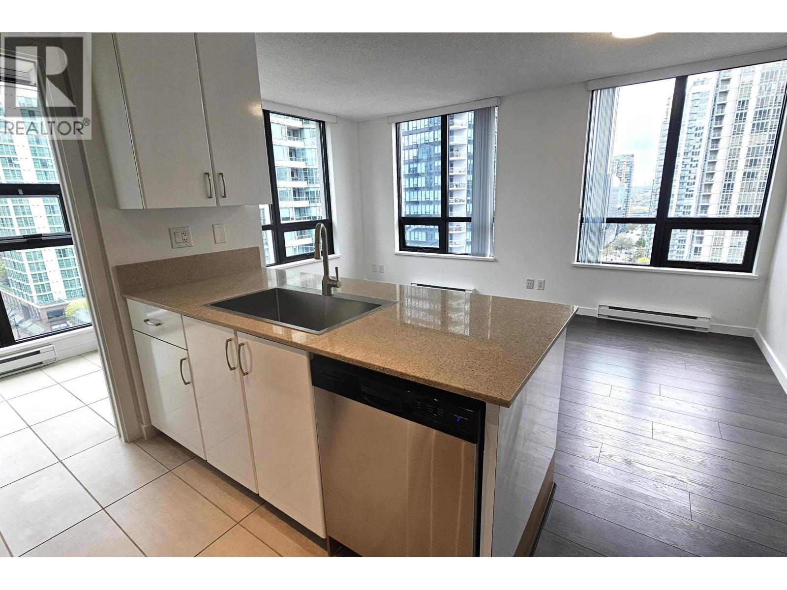 1502 909 Mainland Street, Vancouver, British Columbia  V6B 1S3 - Photo 10 - R3108568