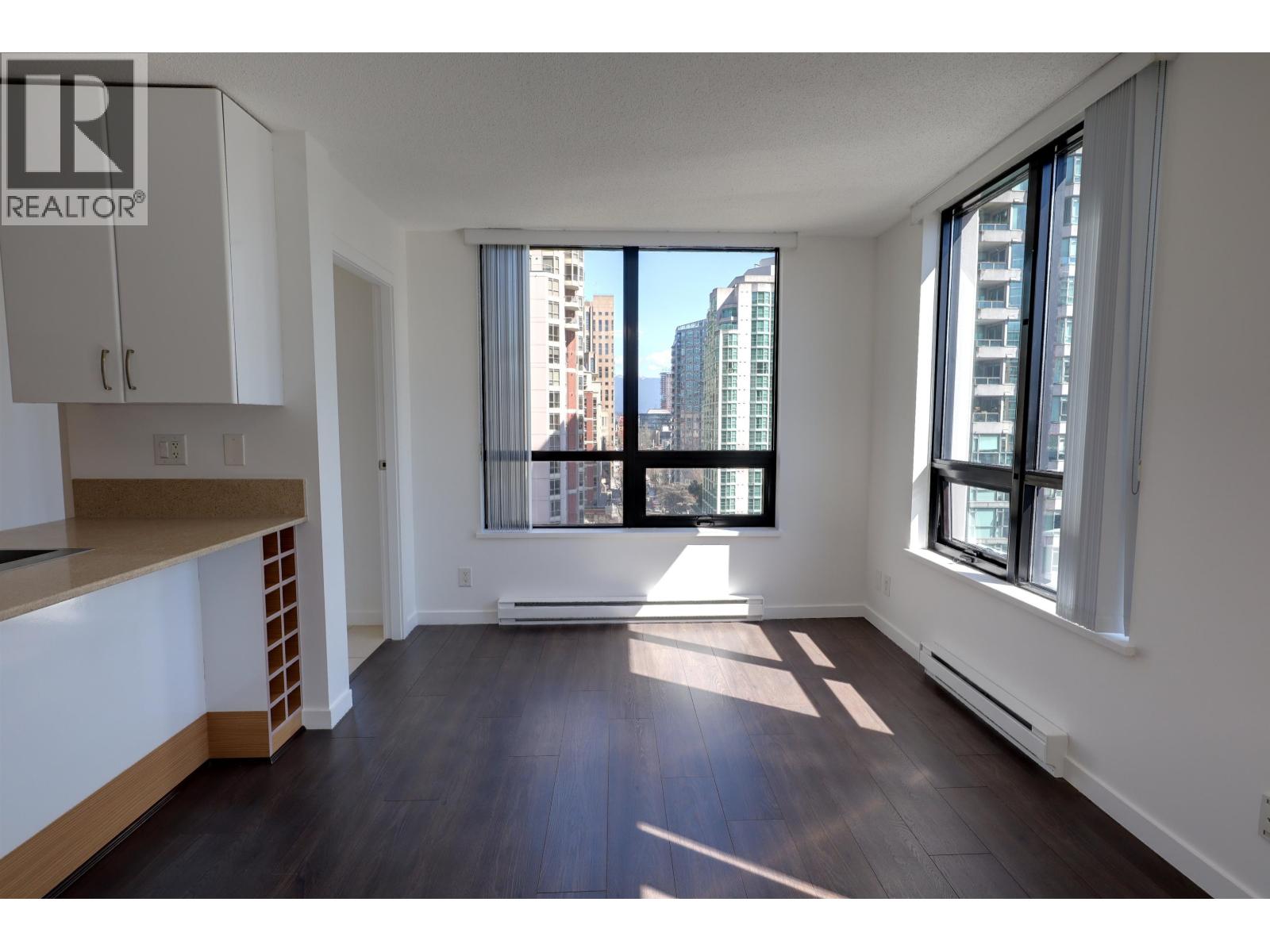 1502 909 Mainland Street, Vancouver, British Columbia  V6B 1S3 - Photo 3 - R3108568