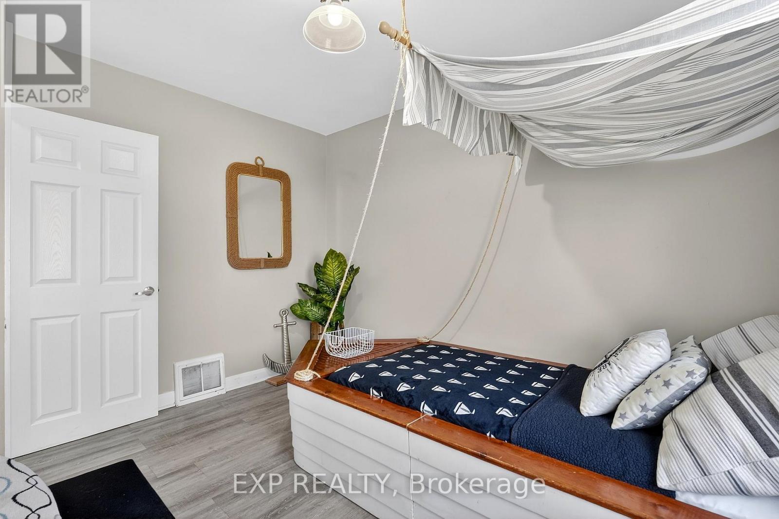 370 Clarence Street, Port Colborne, Ontario  L3K 3H2 - Photo 21 - X12988888