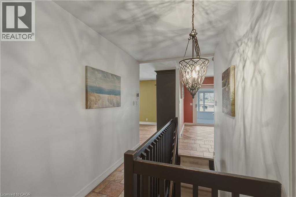 22 Westaway Place, Hamilton, Ontario  L9C 2G1 - Photo 4 - 40820007