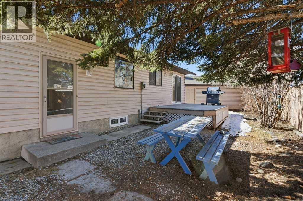 536 Woodhill Place SW, Calgary, Alberta  T2W 3L5 - Photo 40 - A2299102