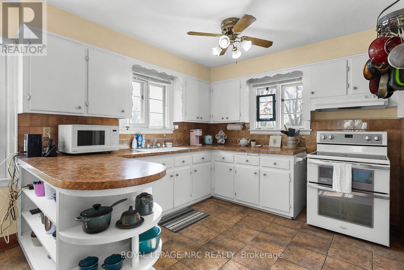 197 Elmwood Avenue, Fort Erie, Ontario  L0S 1B0 - Photo 12 - X12988954