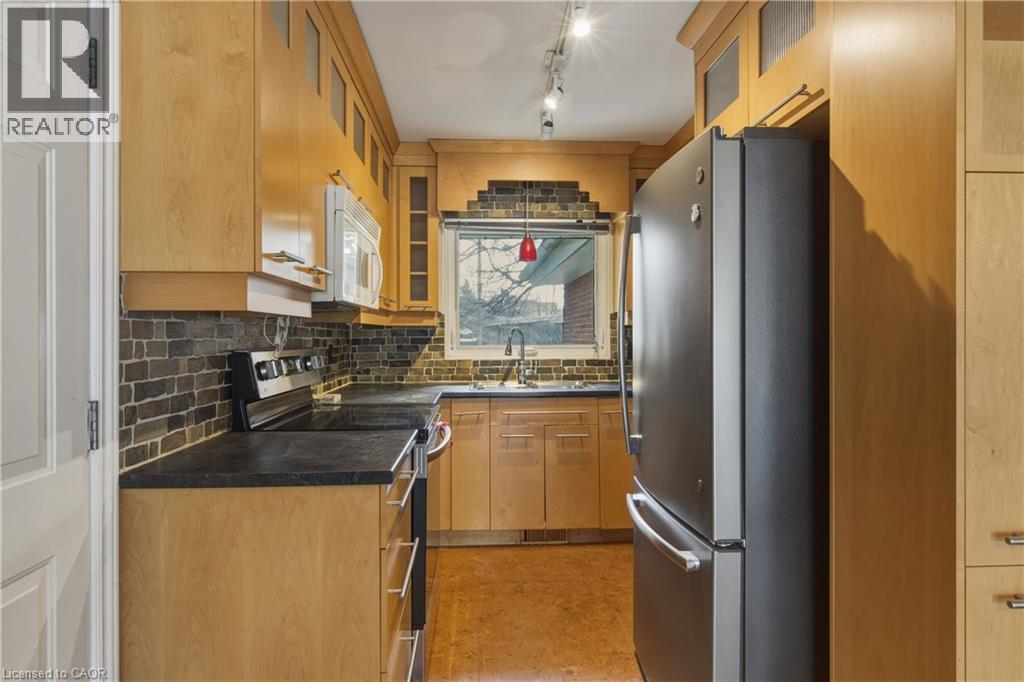 22 Westaway Place, Hamilton, Ontario  L9C 2G1 - Photo 10 - 40808393