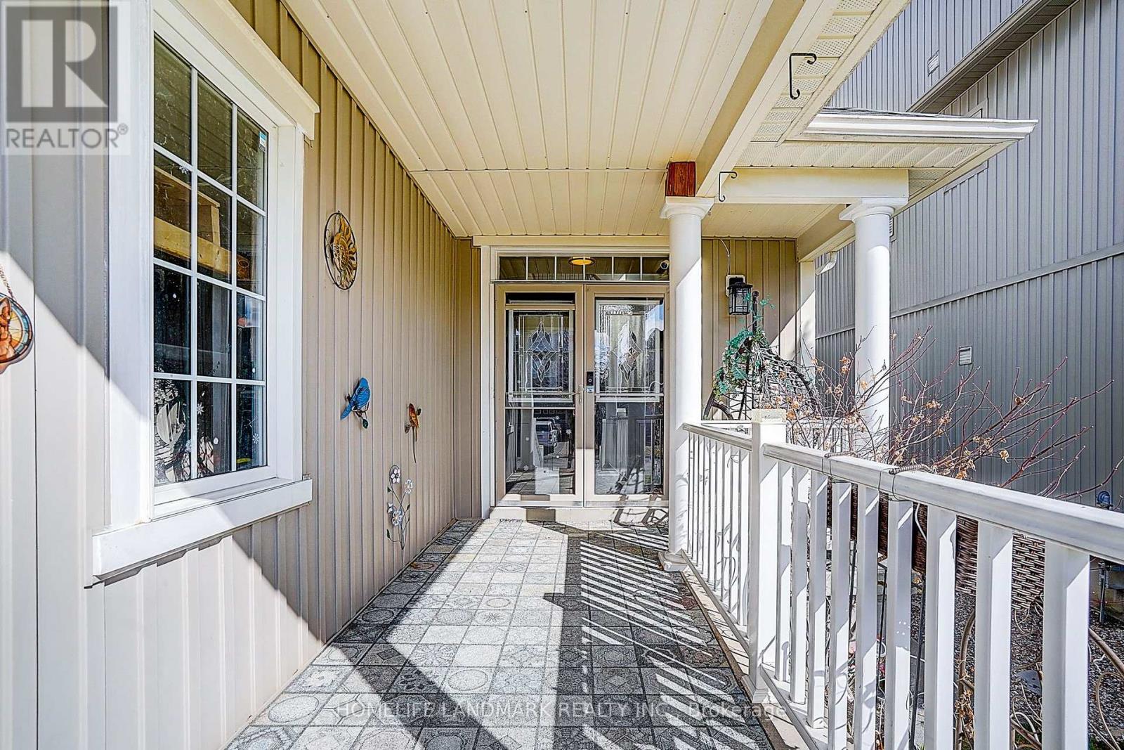 81 Helston Crescent, Whitby, Ontario  L1M 2K4 - Photo 4 - E12988948