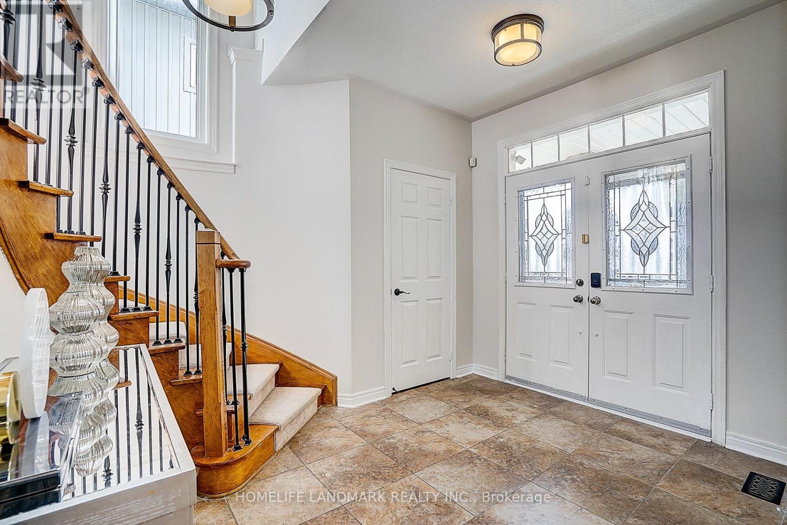 81 Helston Crescent, Whitby, Ontario  L1M 2K4 - Photo 5 - E12988948