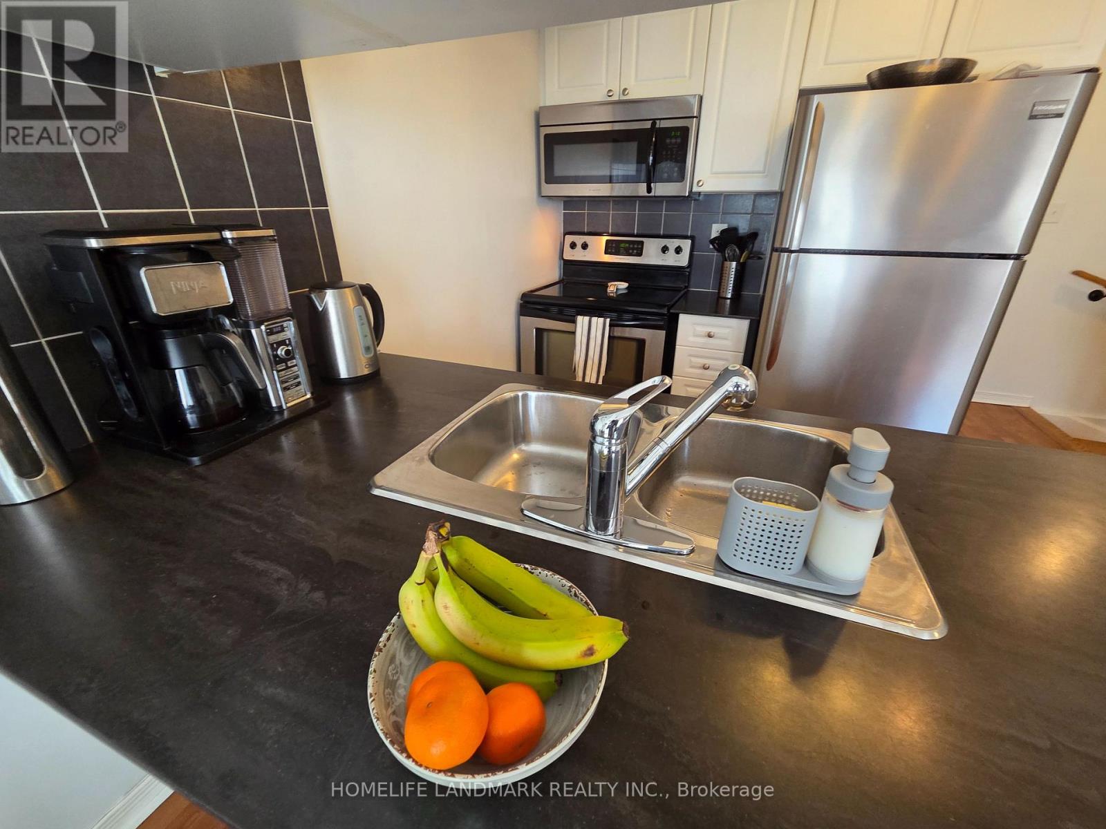 2 - 74 Munro Street, Toronto, Ontario  M4M 2S9 - Photo 12 - E12988950