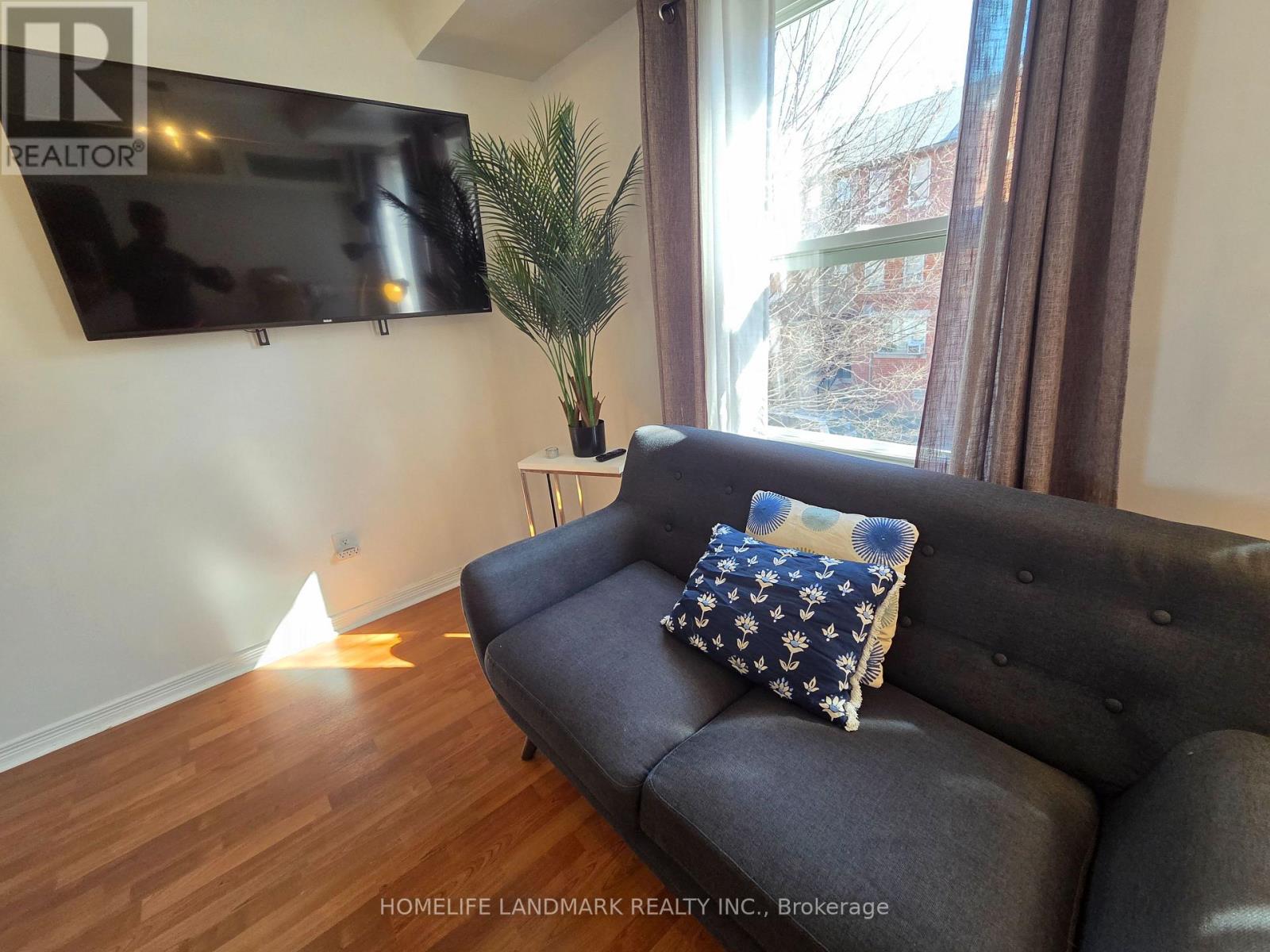 2 - 74 Munro Street, Toronto, Ontario  M4M 2S9 - Photo 18 - E12988950