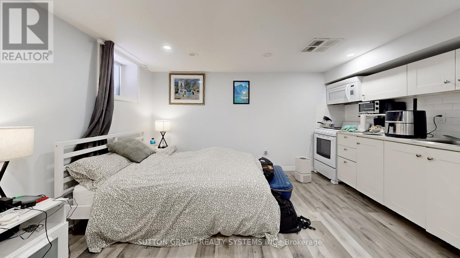 50 Brownville Avenue, Toronto, Ontario  M4N 4L3 - Photo 17 - W12988958