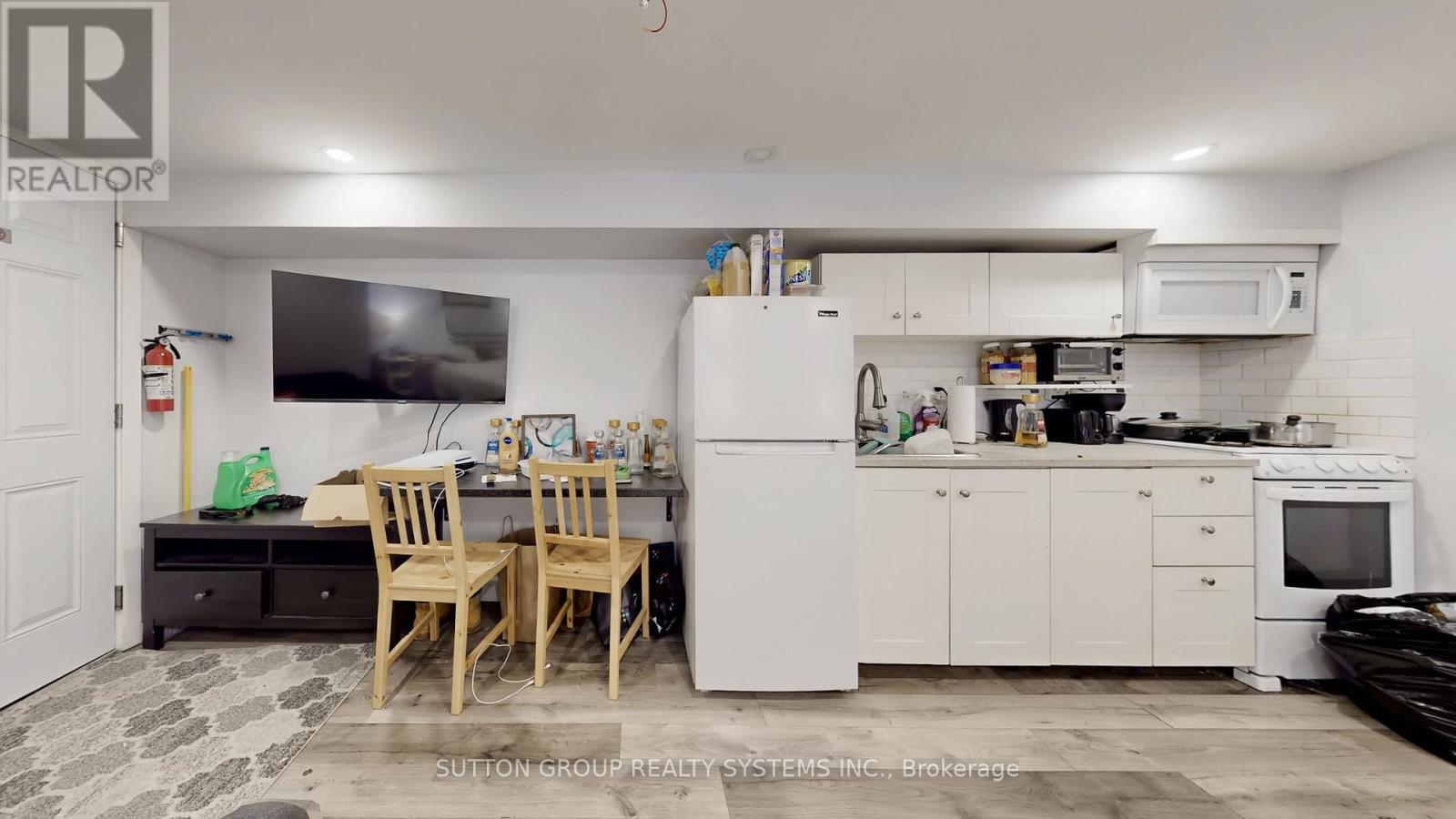 50 Brownville Avenue, Toronto, Ontario  M4N 4L3 - Photo 23 - W12988958