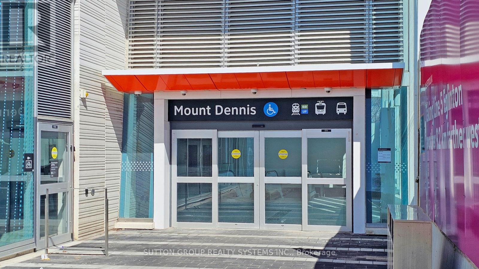 50 Brownville Avenue, Toronto, Ontario  M4N 4L3 - Photo 33 - W12988958