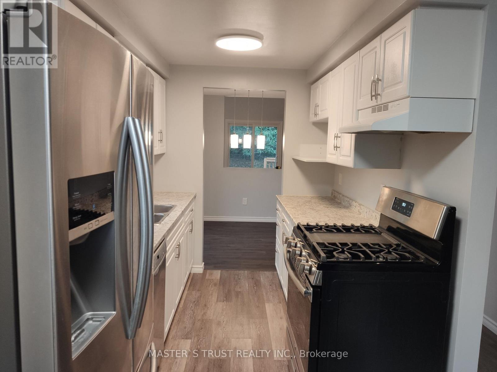 360 Imperial Road S, Guelph, Ontario  N1K 1L4 - Photo 3 - X12988936