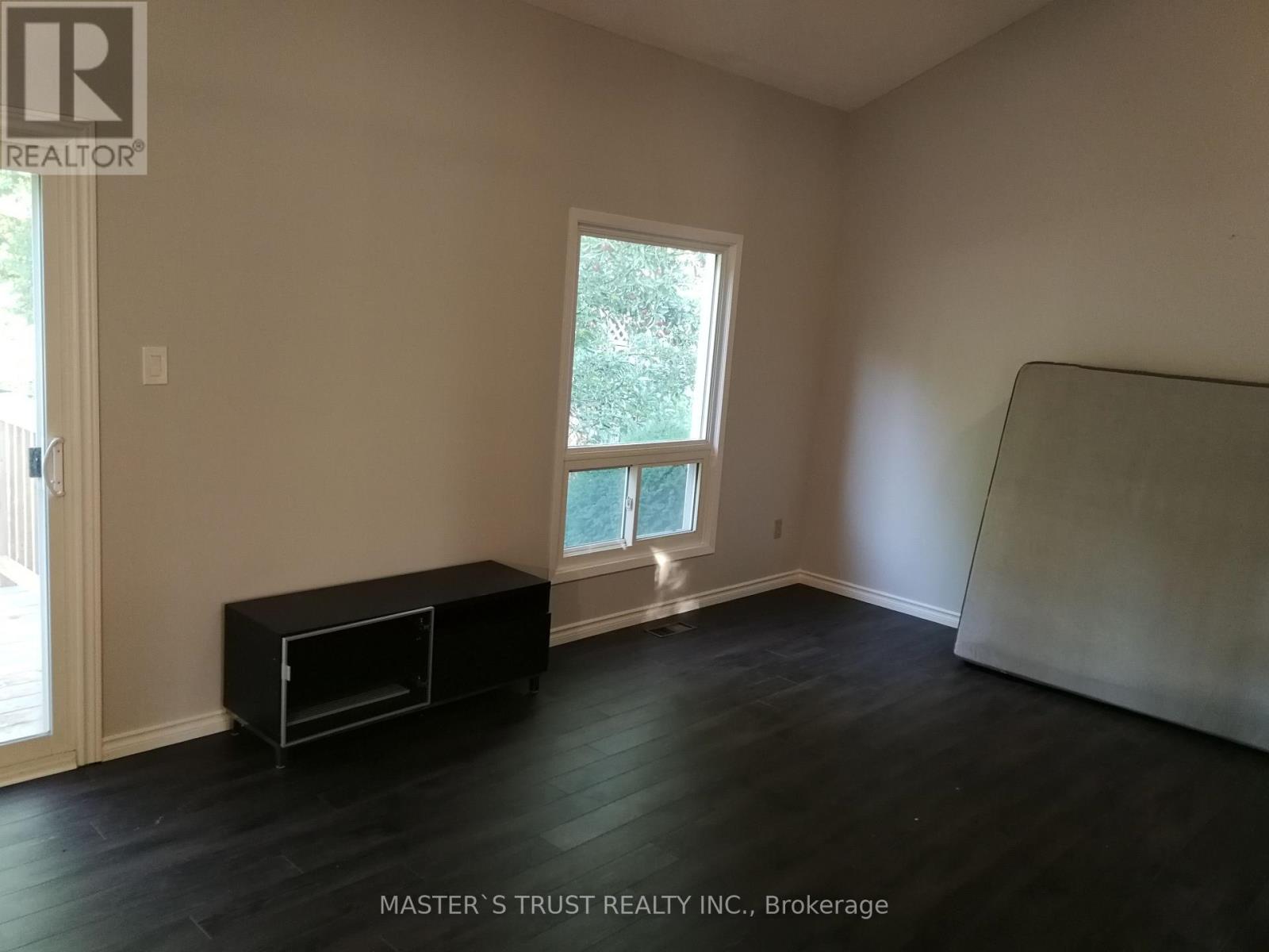 360 Imperial Road S, Guelph, Ontario  N1K 1L4 - Photo 6 - X12988936